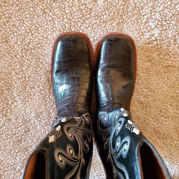 Black Leather Cowboy Boots - Picture 5 of 10